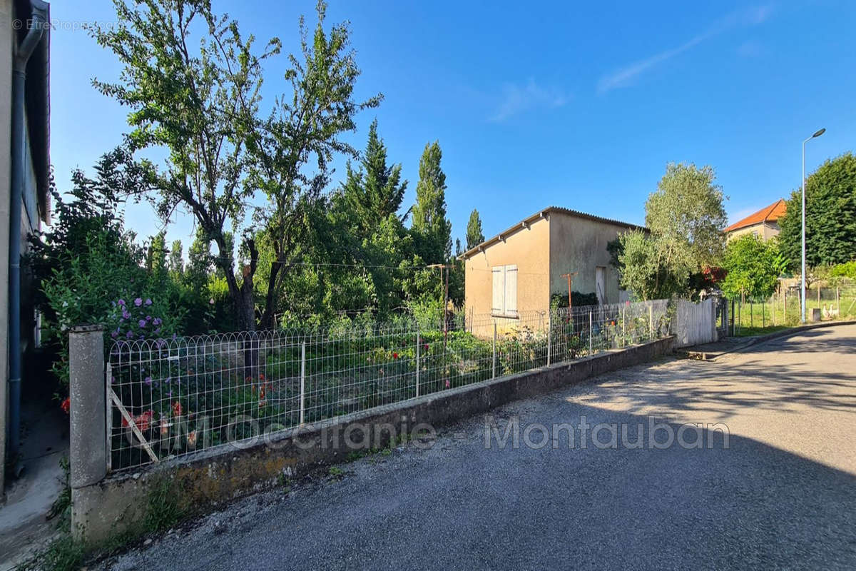 Maison à CASTELSAGRAT