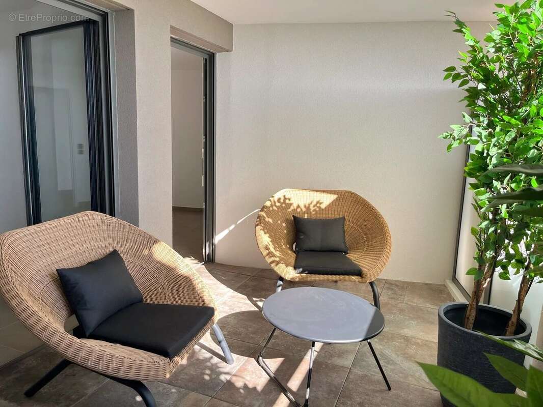Appartement à VENCE