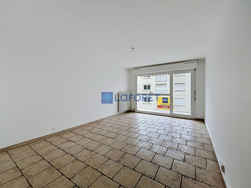 Appartement à SAINT-PIERRE-DU-PERRAY
