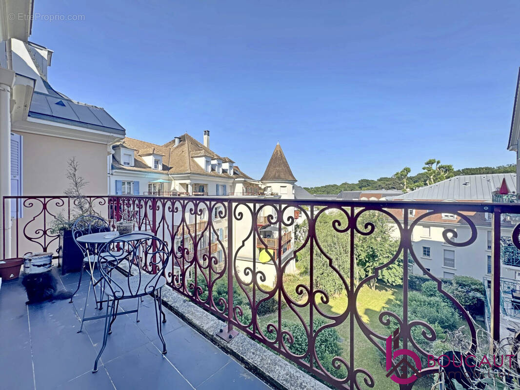 Appartement à LE PLESSIS-ROBINSON