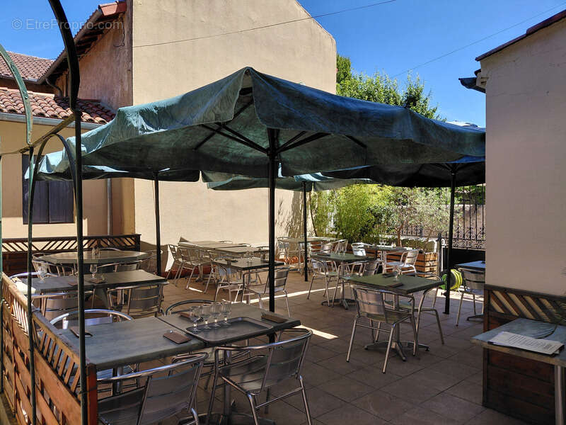 Fonds de commerce et murs à vendre MIRANDE (32) - Hôtel-Restaurant avec parking et logement de fonction - photo 6