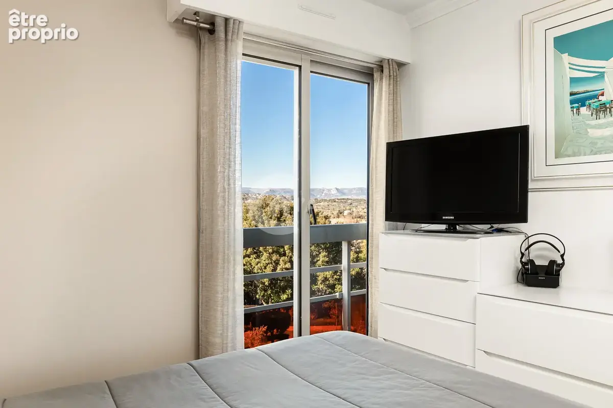 Vente de la Nue propriété d'un appartement T3 à Antibes - photo 10
