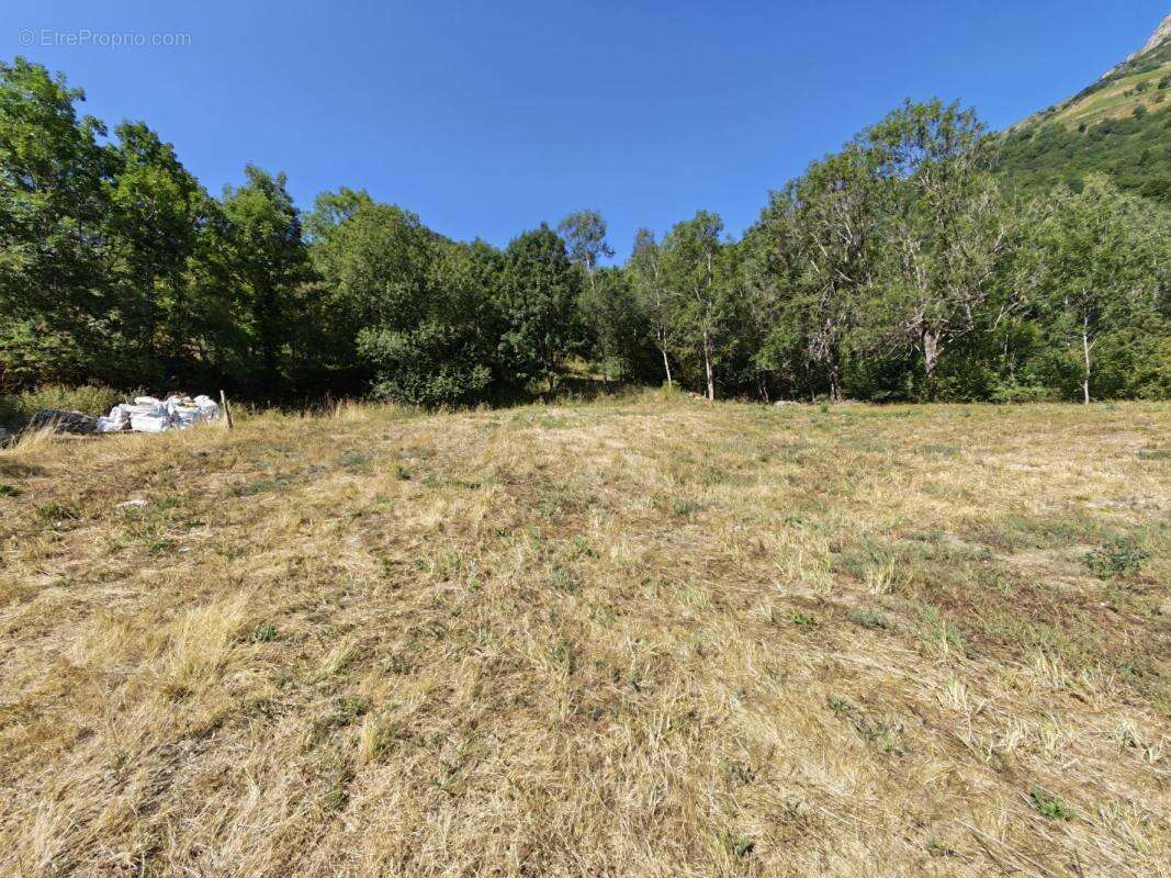 Terrain 1200 m² à Ax-Les-Thermes  - photo 3