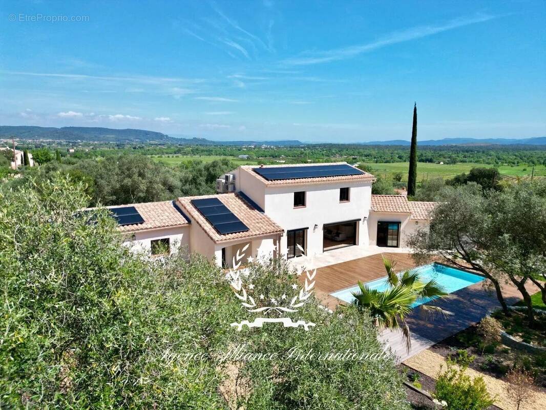 Appartement à LE LUC