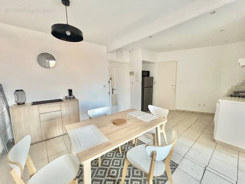 Appartement à LE MUY