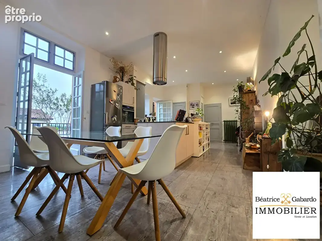 Appartement Alix 4 pièce(s)  137 m2 - photo 5