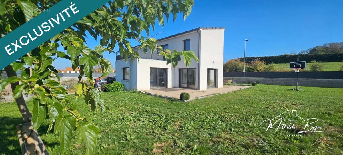 Photo 2 - Maison à SAINT-GERMAIN-LEMBRON