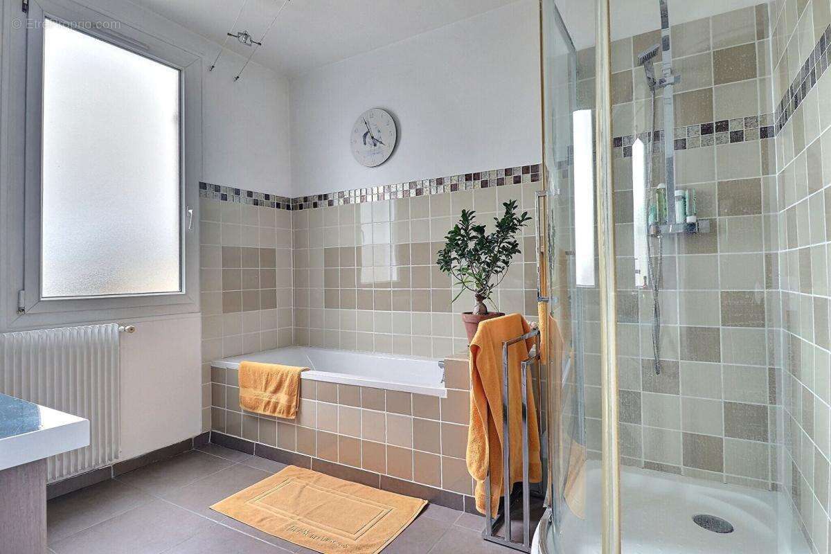 Maison à LES PONTS-DE-CE