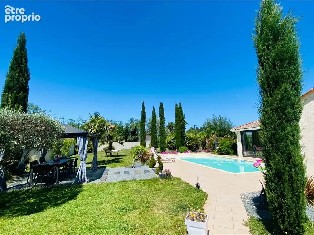 Maison 3 chambres parc piscine double garage - photo 12
