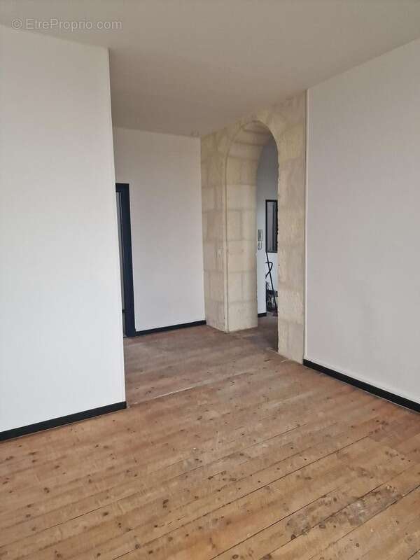 Maison à SAINT-JEAN-D&#039;ANGELY