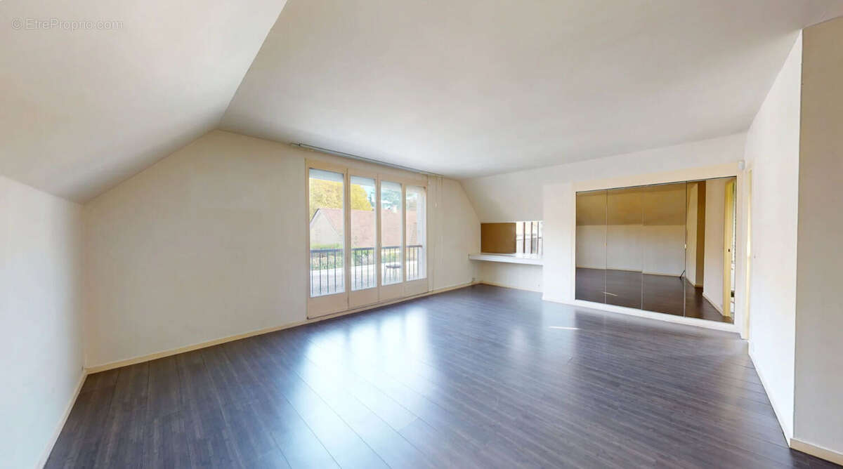 Maison à CHAMPS-SUR-MARNE