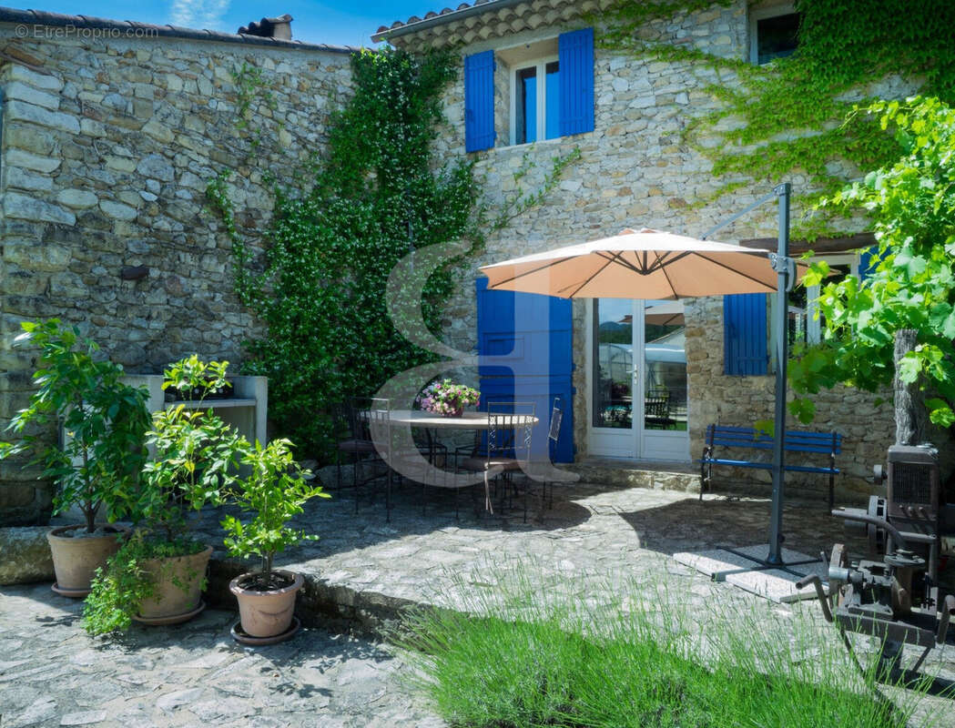 Maison à VAISON-LA-ROMAINE