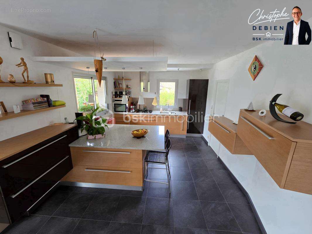 Les brouzils – maison 108 m² – 3 chambres + bureau – terrain 1 213 m² – dépendance - photo 3