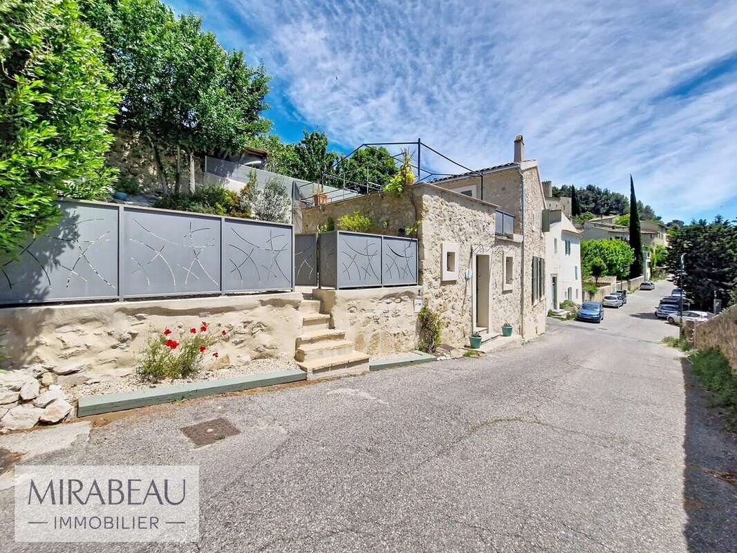 Maison à MIRABEAU