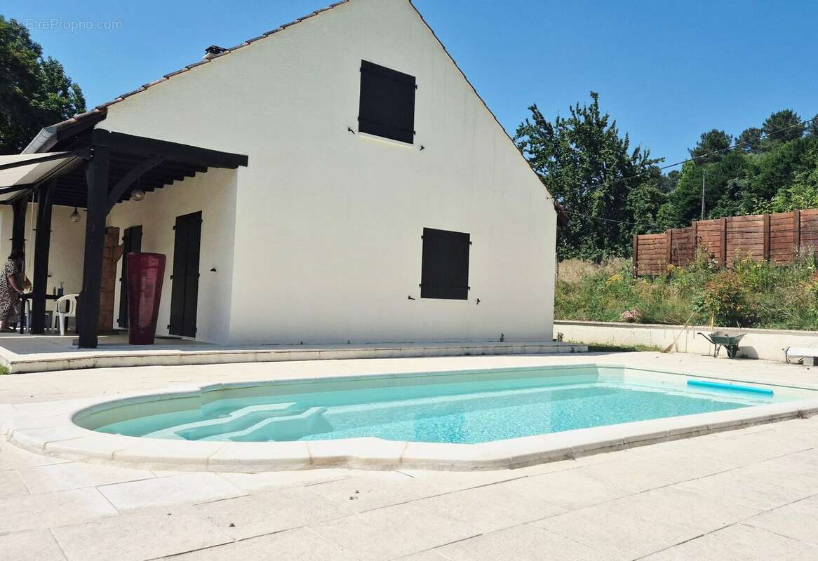 Maison à MARCILLAC-SAINT-QUENTIN