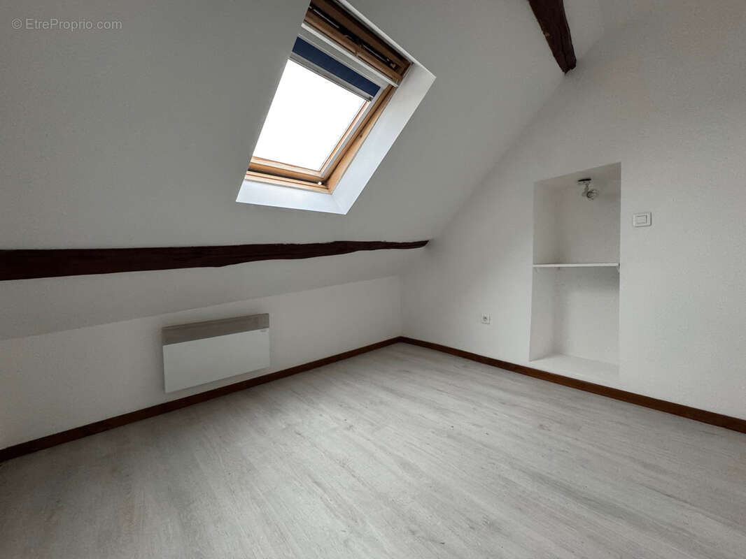 Appartement à LA CHAPELLE-EN-SERVAL