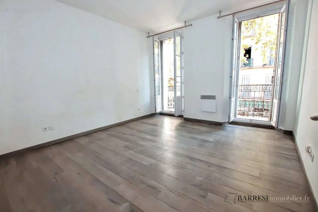 chambre 1 - Appartement à TOULON