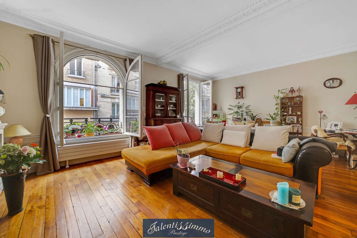Appartement à PARIS-12E