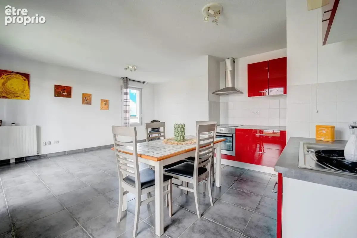     PIECE DE VIE LUMINEUSE 30M²