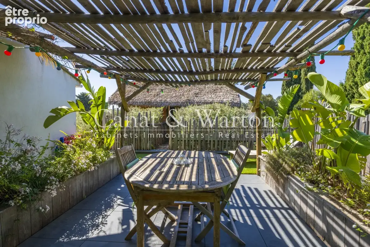 Proche du centre & plage: villa rénovée avec piscine à cavalaire - photo 12