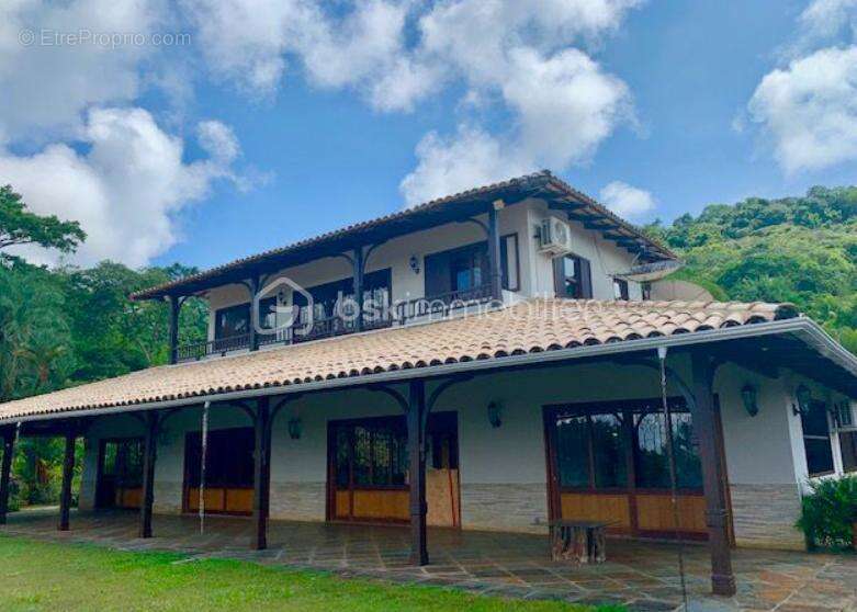 Maison à REMIRE-MONTJOLY