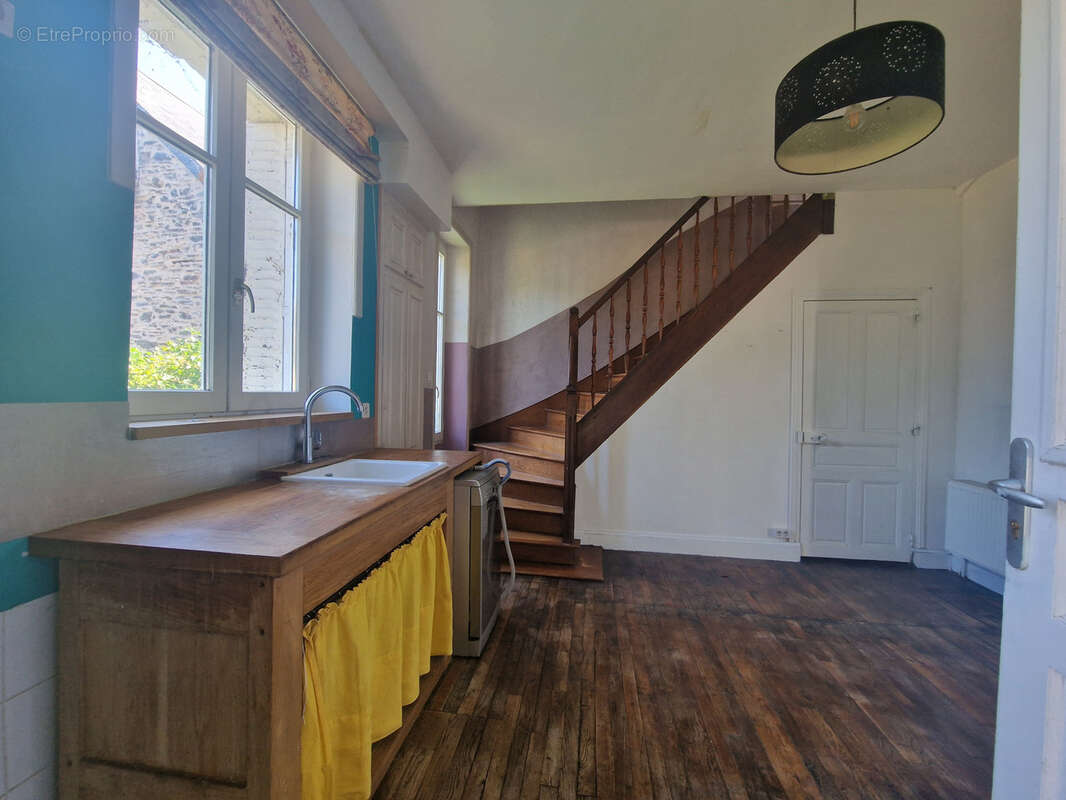 Maison de caractère en pierre avec grange   Saint-Viance - photo 5