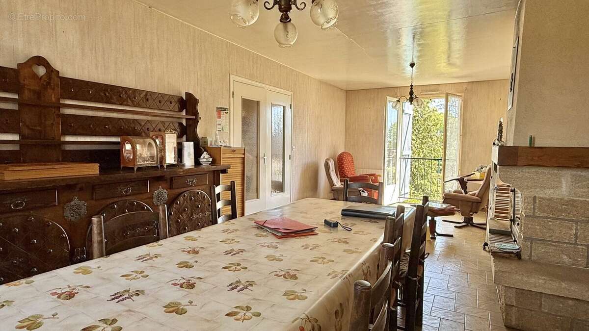 Maison à TORCE-EN-VALLEE