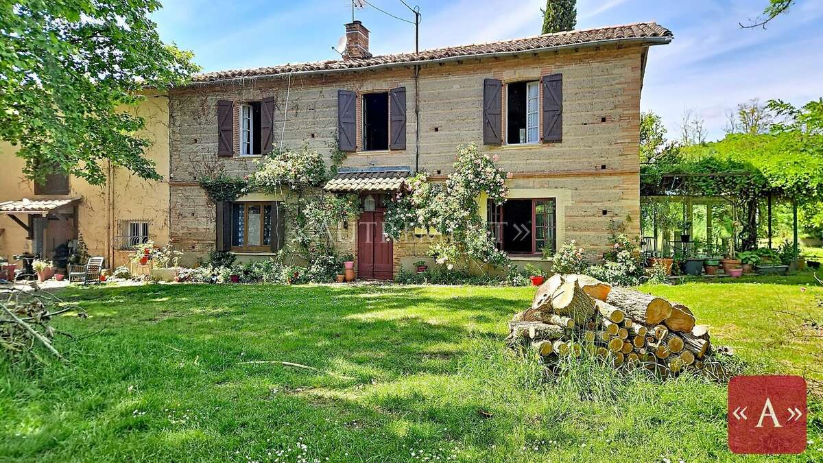 Maison à SAINT-SULPICE