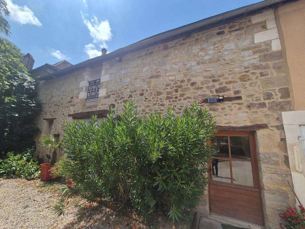 Spacieuse propriété familiale avec appartement indépendant et piscine - photo 18