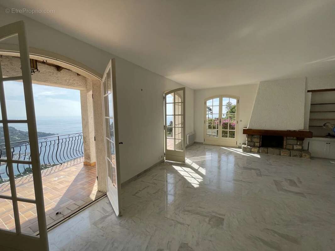 Maison à THEOULE-SUR-MER