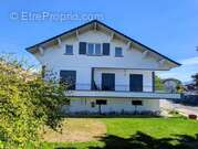 Maison à VETRAZ-MONTHOUX