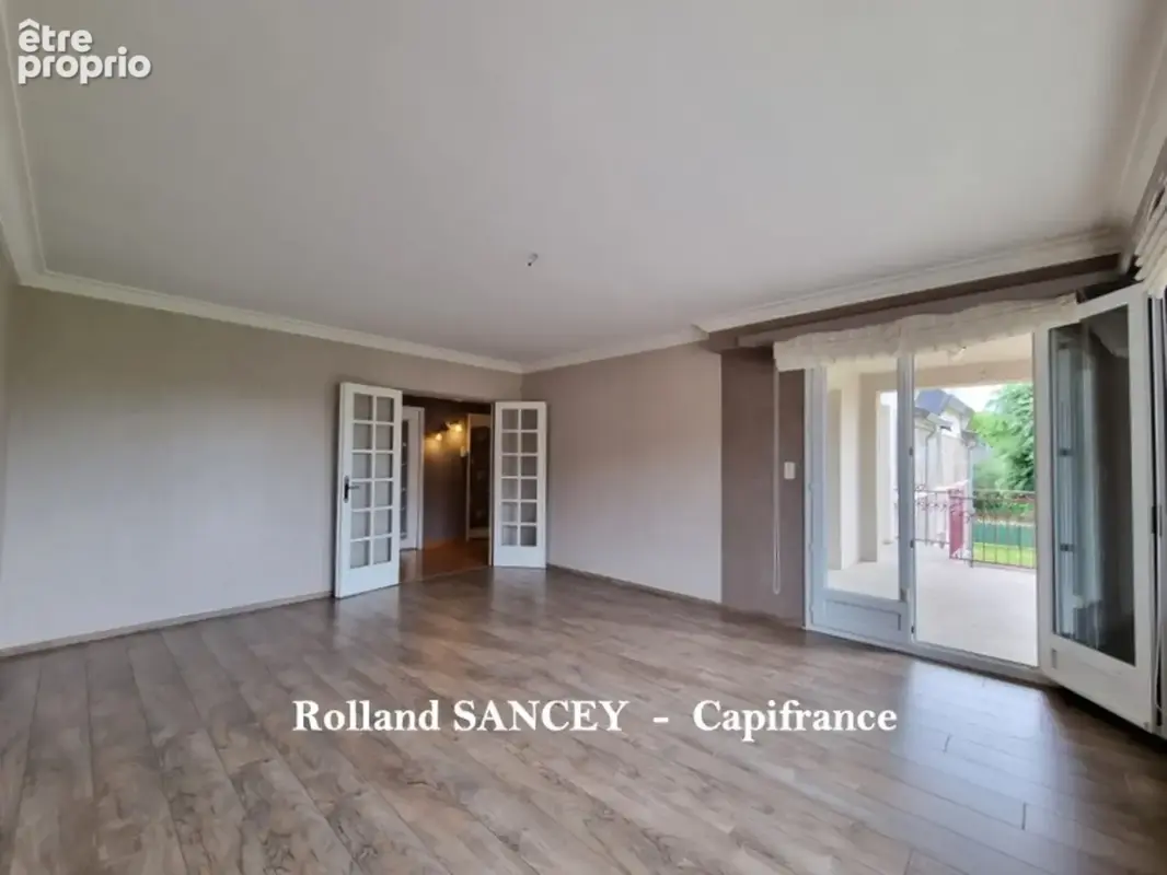 A vendre  ROYE (70) Maison avec habitation principale et logement locatif sur plus de 5800 m2 - photo 5