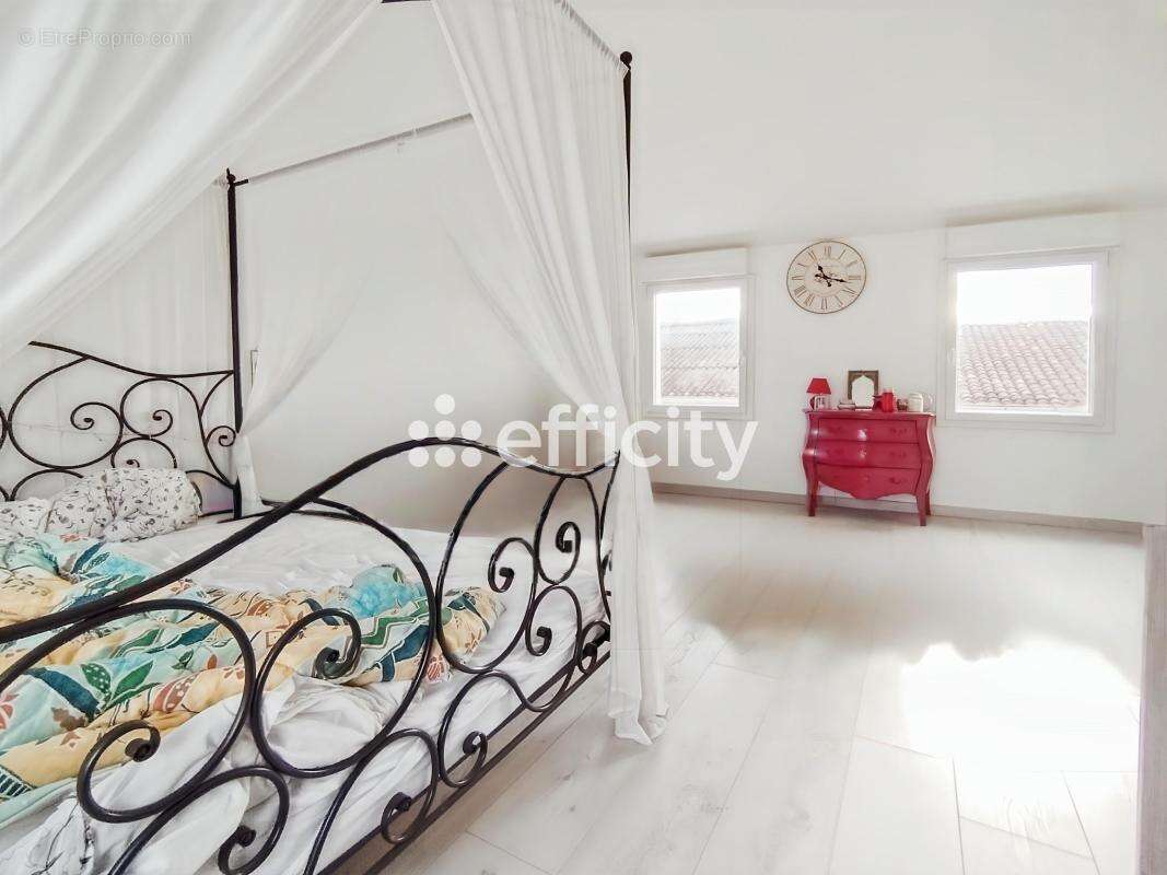 Maison 160 m² à Aigrefeuille-D'aunis  - photo 7