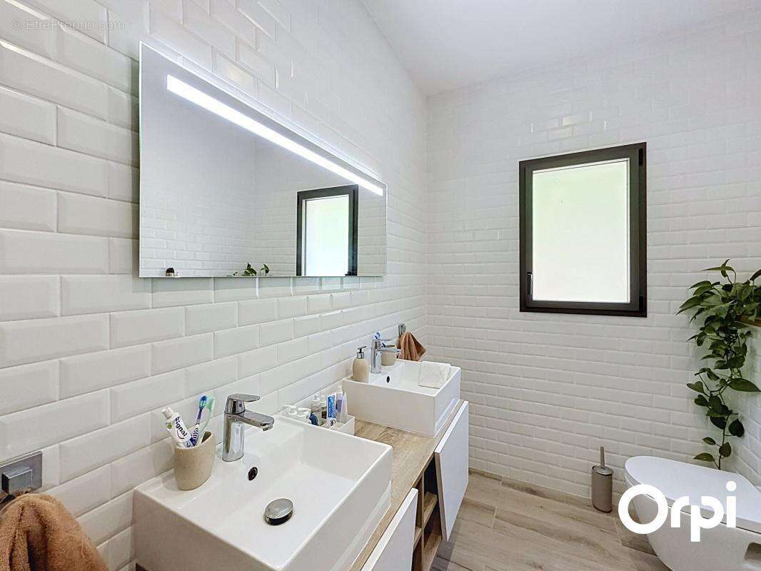 Villa F4 avec F2 indépendant et bureau – Vue mer & montagne - photo 14