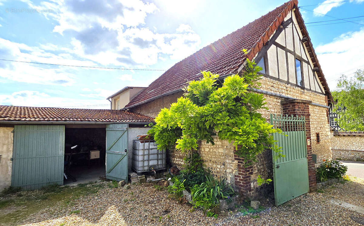 Maison à ANDE
