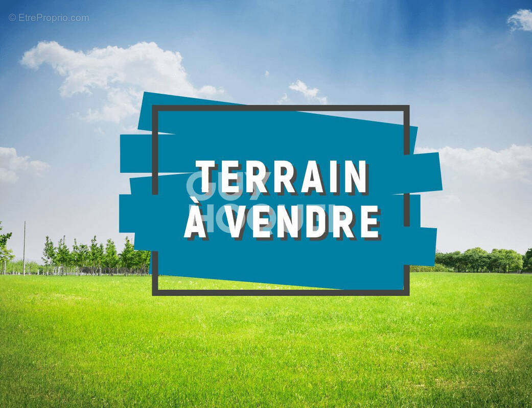 Terrain à ILLATS