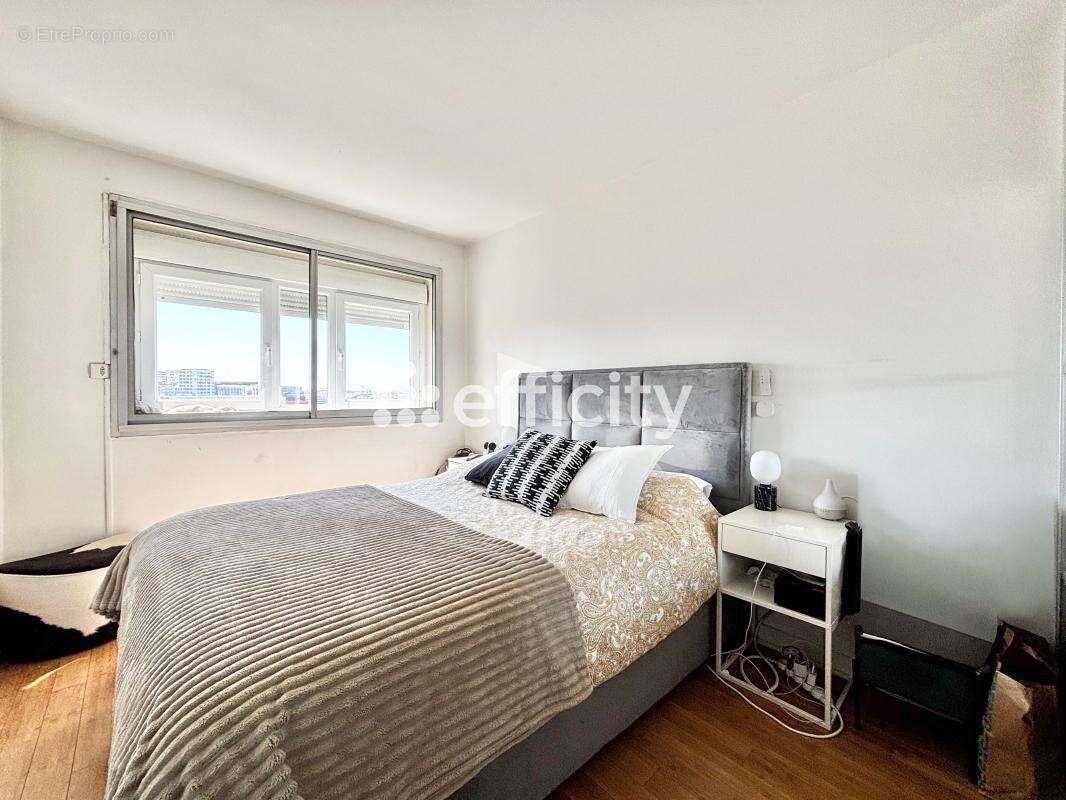 Appartement à CLICHY