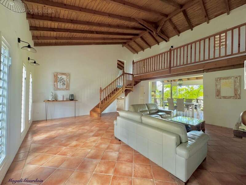 A vendre - propriété avec fort potentiel locatif – saint-françois - photo 7