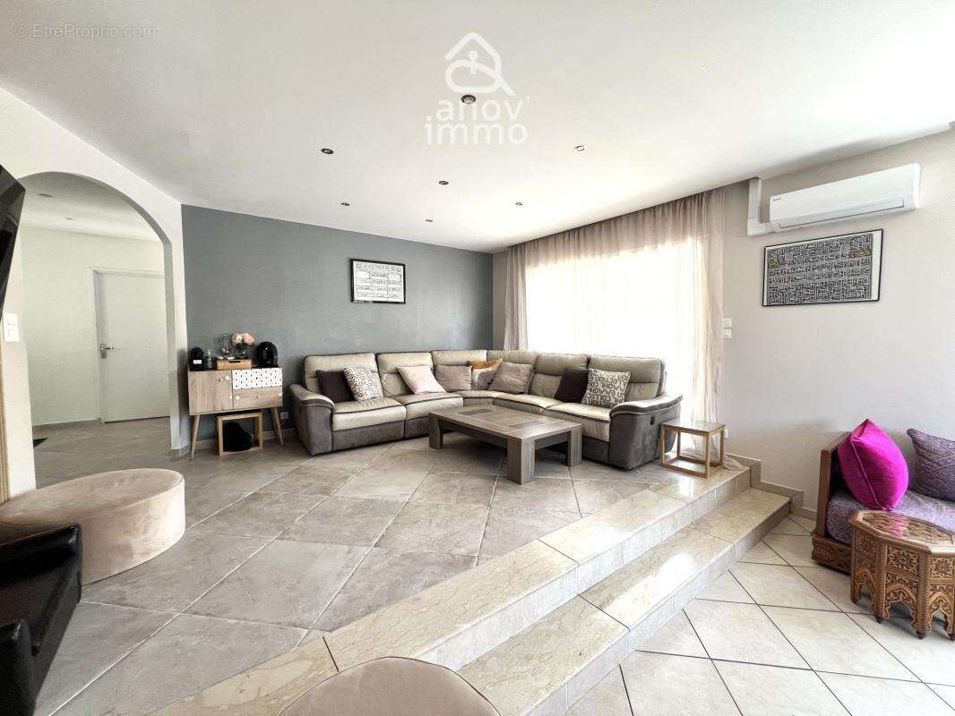 Buxerolles (86180) - maison 182 m2 - 6 chambres - terrain 86 - photo 4