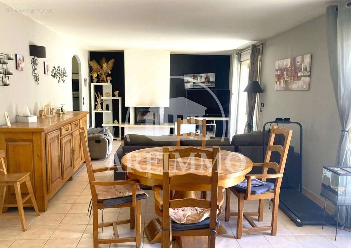 Maison 93 m² à Moules-Et-Baucels  - photo 7