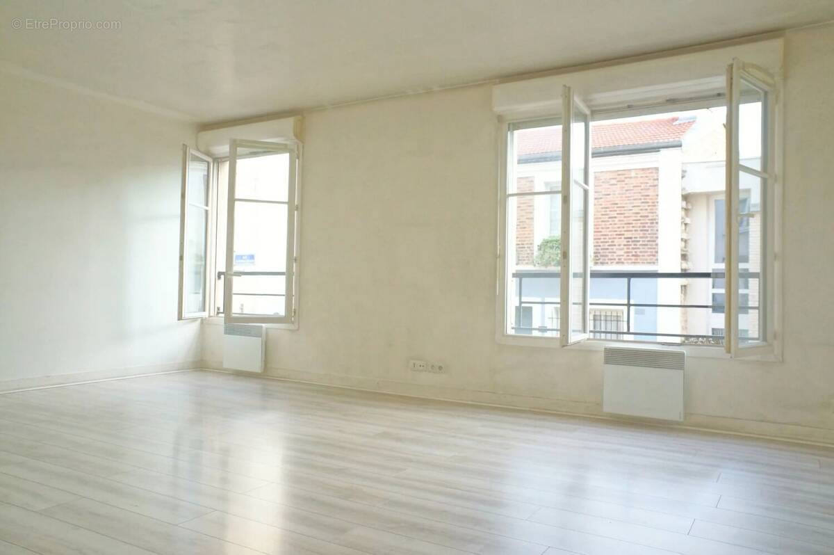 Appartement à PARIS-20E