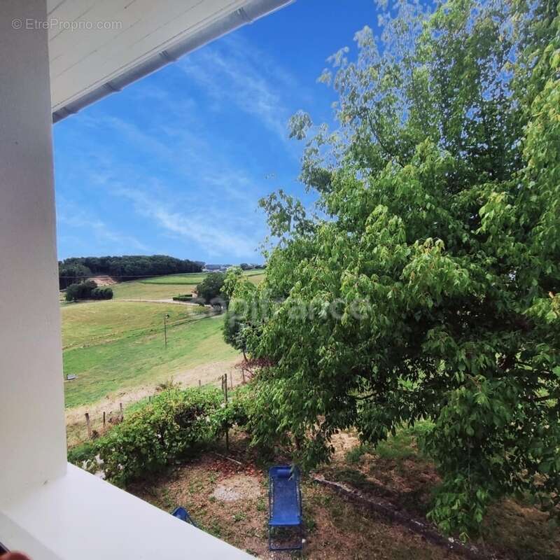 Maison à LA BATIE-DIVISIN