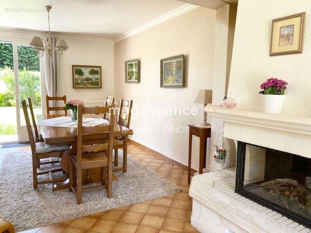 Maison Familiale à Fontenay St Pere - photo 4