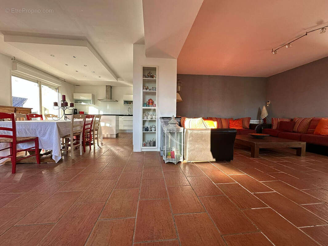 TOULOUSAINE  T6  255m² avec piscine  et salle de cinéma - photo 8