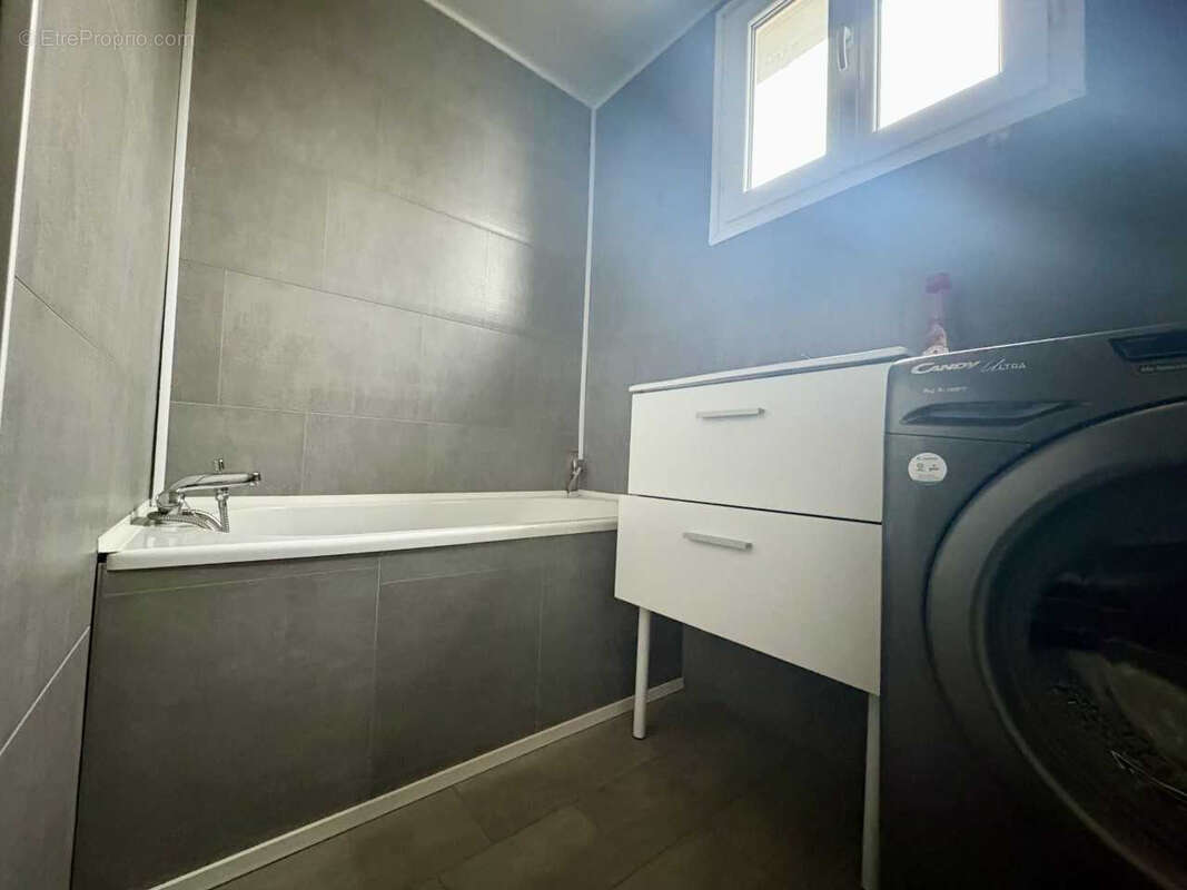 Maison à SAINS-RICHAUMONT