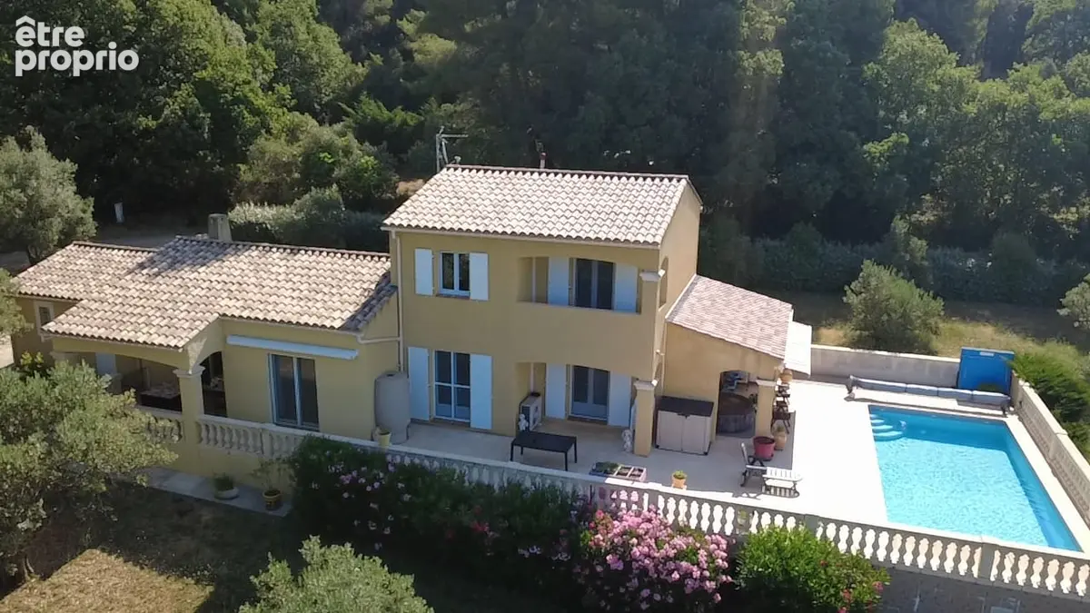 AUPS, superbe villa sur 2510 m 2 de terrain au calme. - photo 5