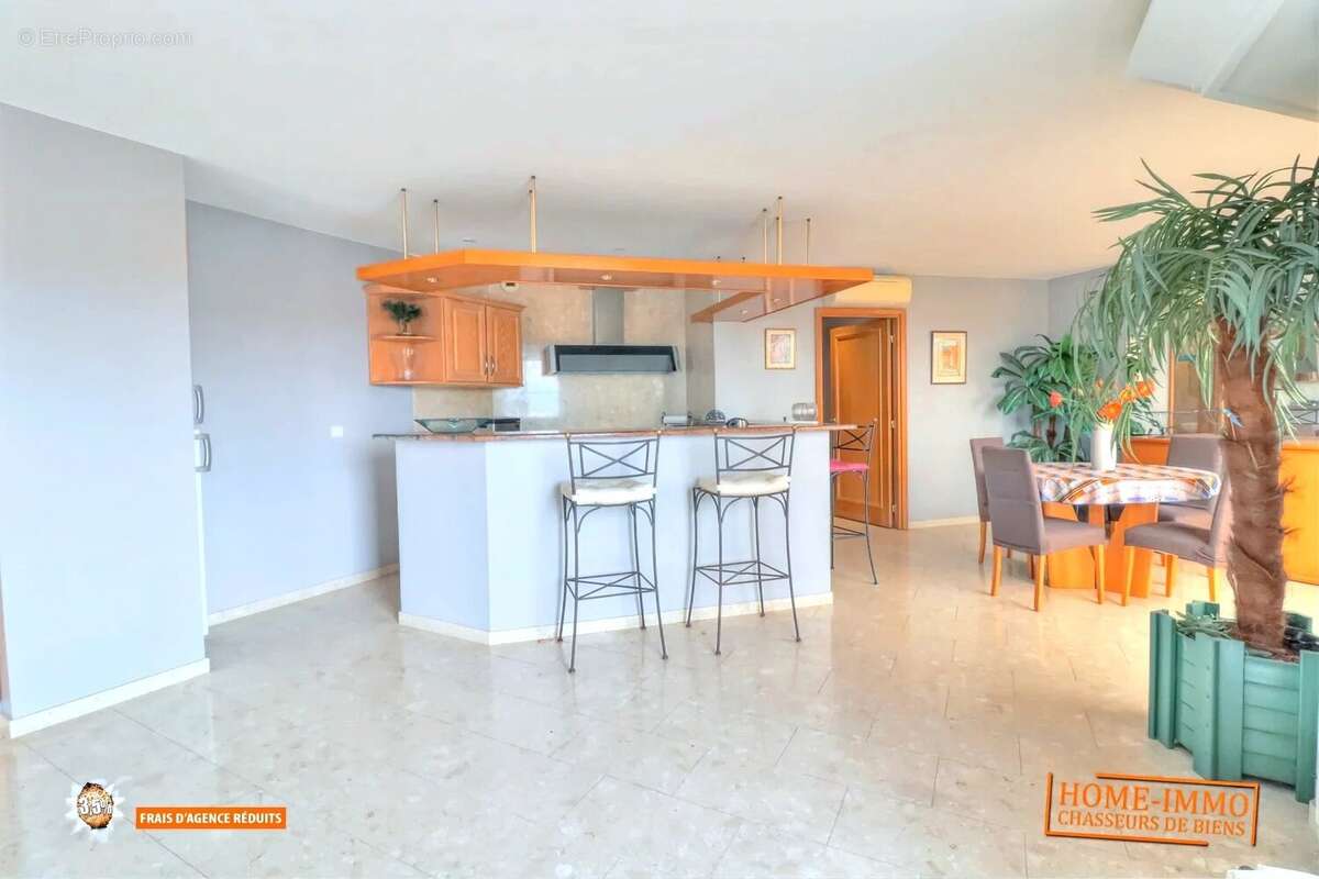 Appartement à LE CANNET