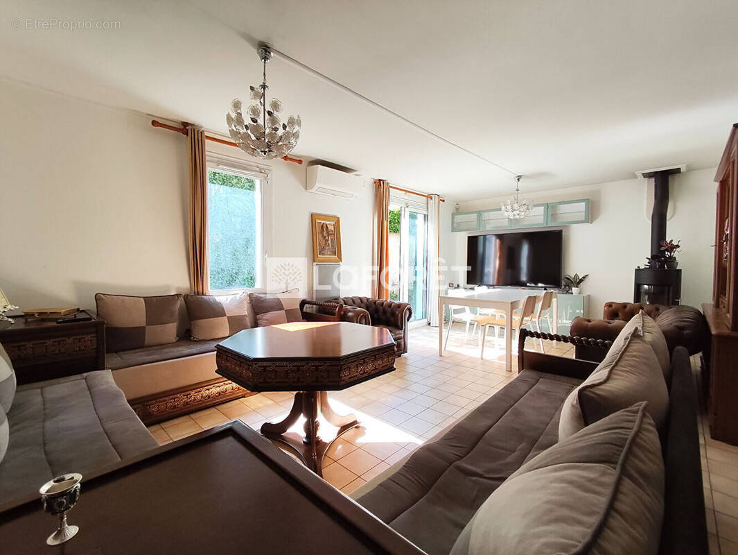 Maison à RIS-ORANGIS