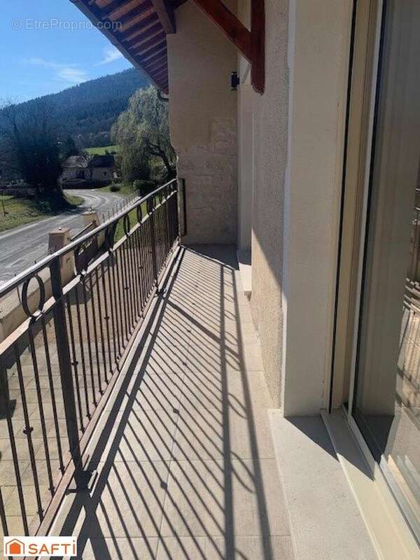 Photo 6 - Appartement à LOMPNIEU