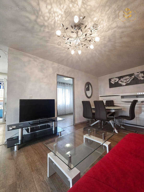 Appartement à ROQUEBRUNE-CAP-MARTIN